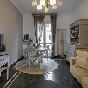Apartment La Dimora Del Capitano, Genoa